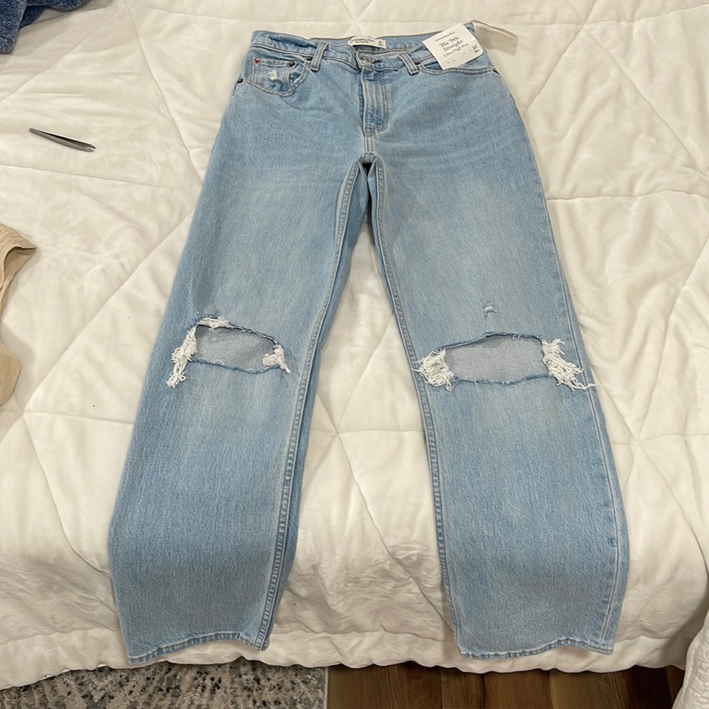 NWT Abercrombie “the 90s straight ultra high rise”